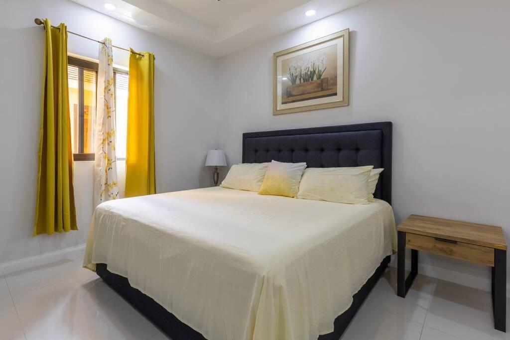 Sun Shine Luxury Villas 2 Bedroom Pool & Gym Ocho Rios St Ann Bagian luar foto