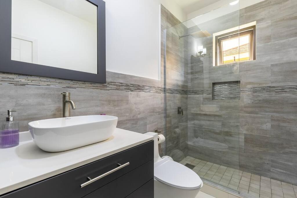Sun Shine Luxury Villas 2 Bedroom Pool & Gym Ocho Rios St Ann Bagian luar foto
